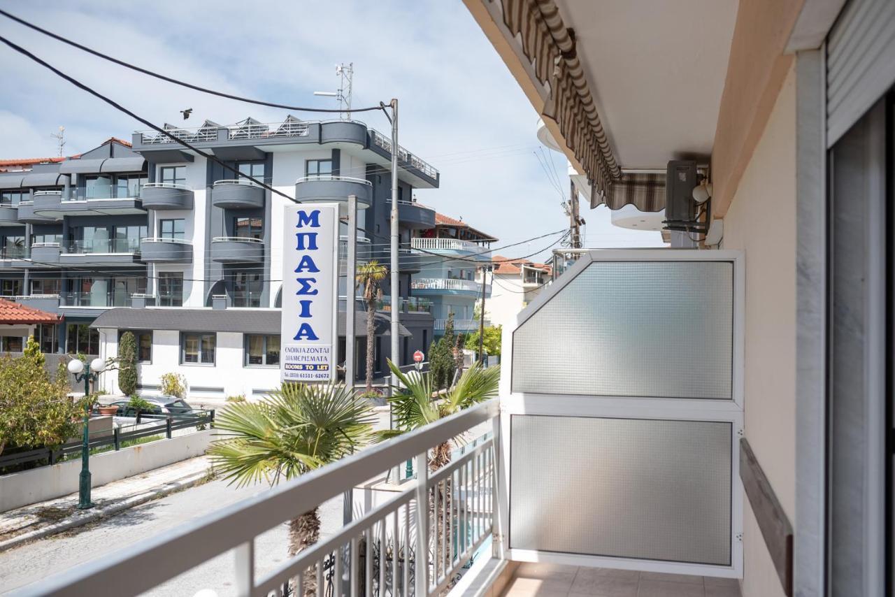 Μpasias Apartments Paralía Exterior foto